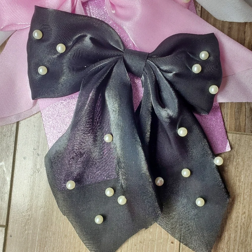 Capelli of New York stylish bow